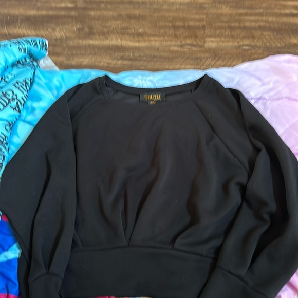 Truth Tops - Truth by republic women’s cropped  sweater black size M